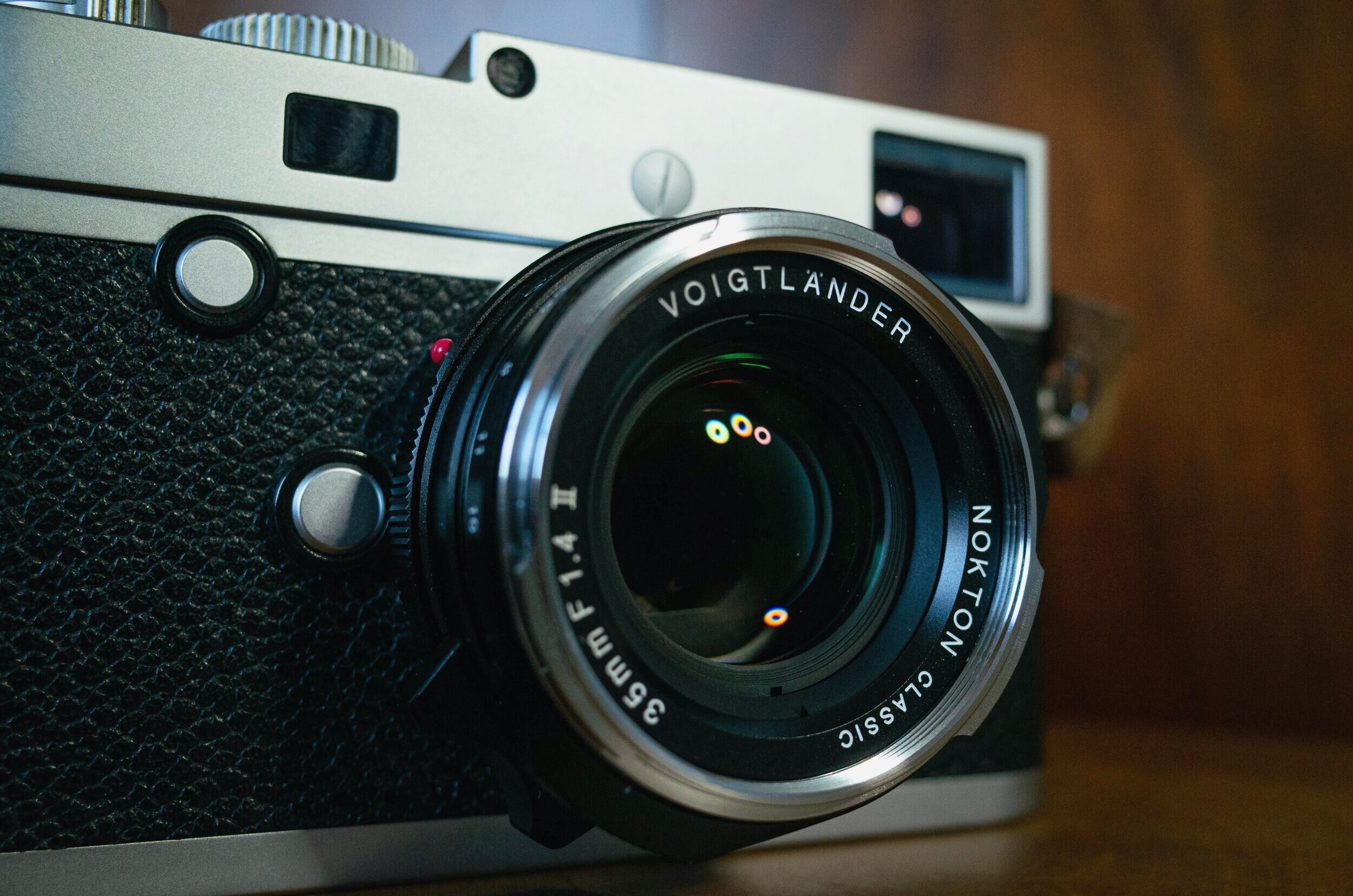 Voigtlander Nokton Classic 35mm F1.4 II VM review — Focus shift: a